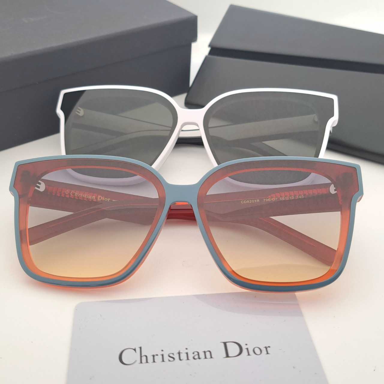 แว่นกันแดด DIOR