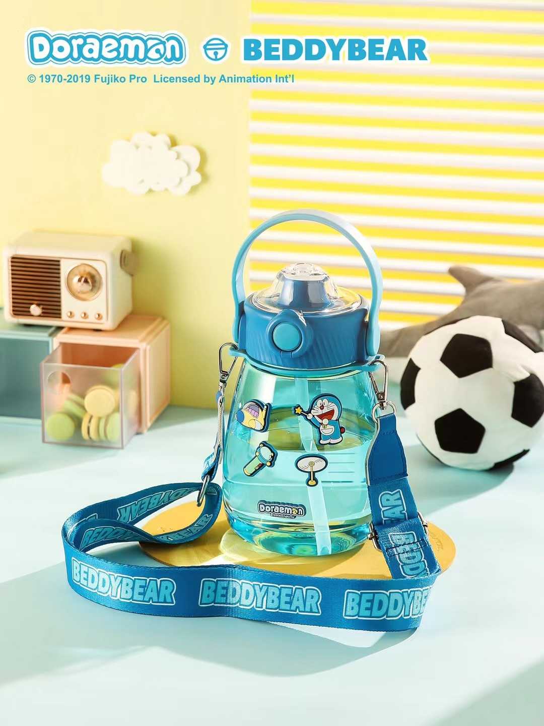 BeddyBearXDoreamon กระติกน้ำใสไตรตัน  ฝายกดื่ม พร้อมสายสะพาย รุ่นBB010-015D ขนาด 1 ลิตร 1,000  ml.