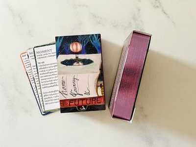 (สีม่วงอ่อน Lavender) การ์ด Moment Oracle ( Cards for healing ) ดูแลกาย ใจ จิตวิญญาณ / ครูชัย