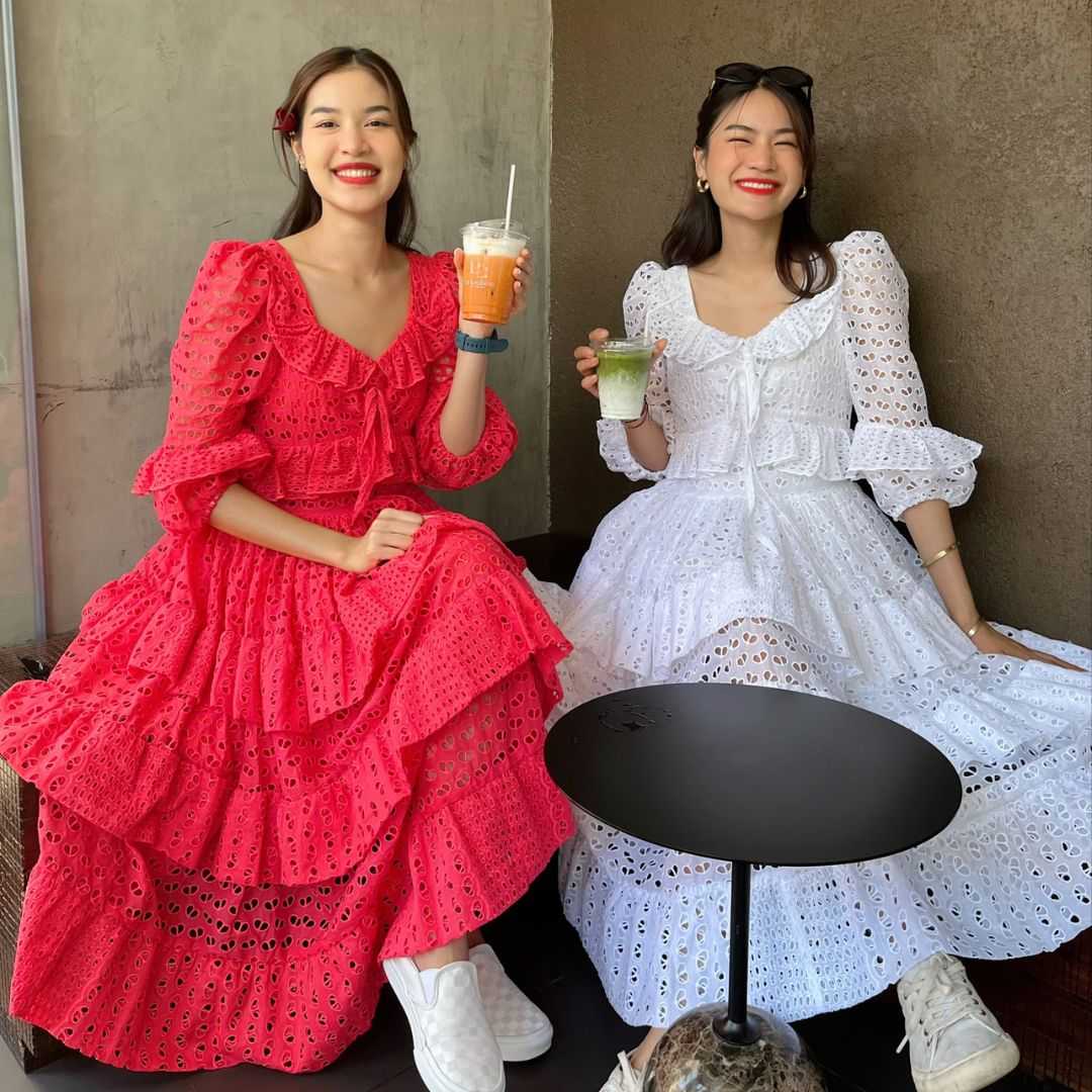Antoinette Dress เดรสผ้าคอตตอนลูกไม้ฉลุกระโปรงระบาย