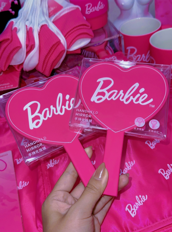 [พร้อมส่ง] กระจกถือหัวใจบาร์บี้ barbie