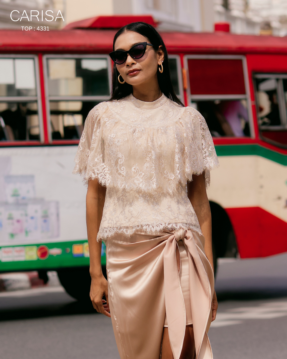 เสื้อลูกไม้ฝรั่งเศสเนื้อนิ่ม ใส่สบาย ตกแต่งระบายลูกไม้ช่วงอก ใส่ออกมาดูแพง ดูหรูมากค่ะ [4331]
