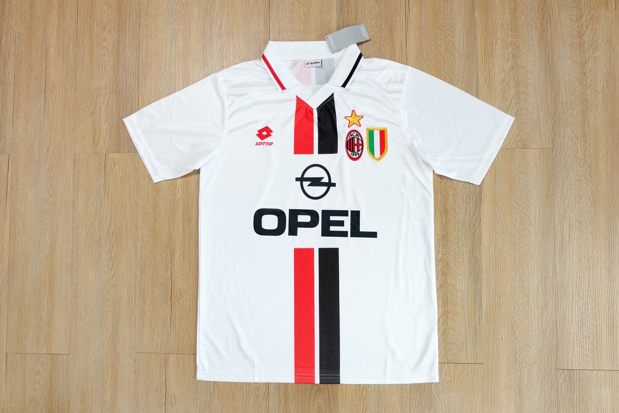 เสื้อย้อนยุคเอซี มิลาน เกรดแฟนบอล