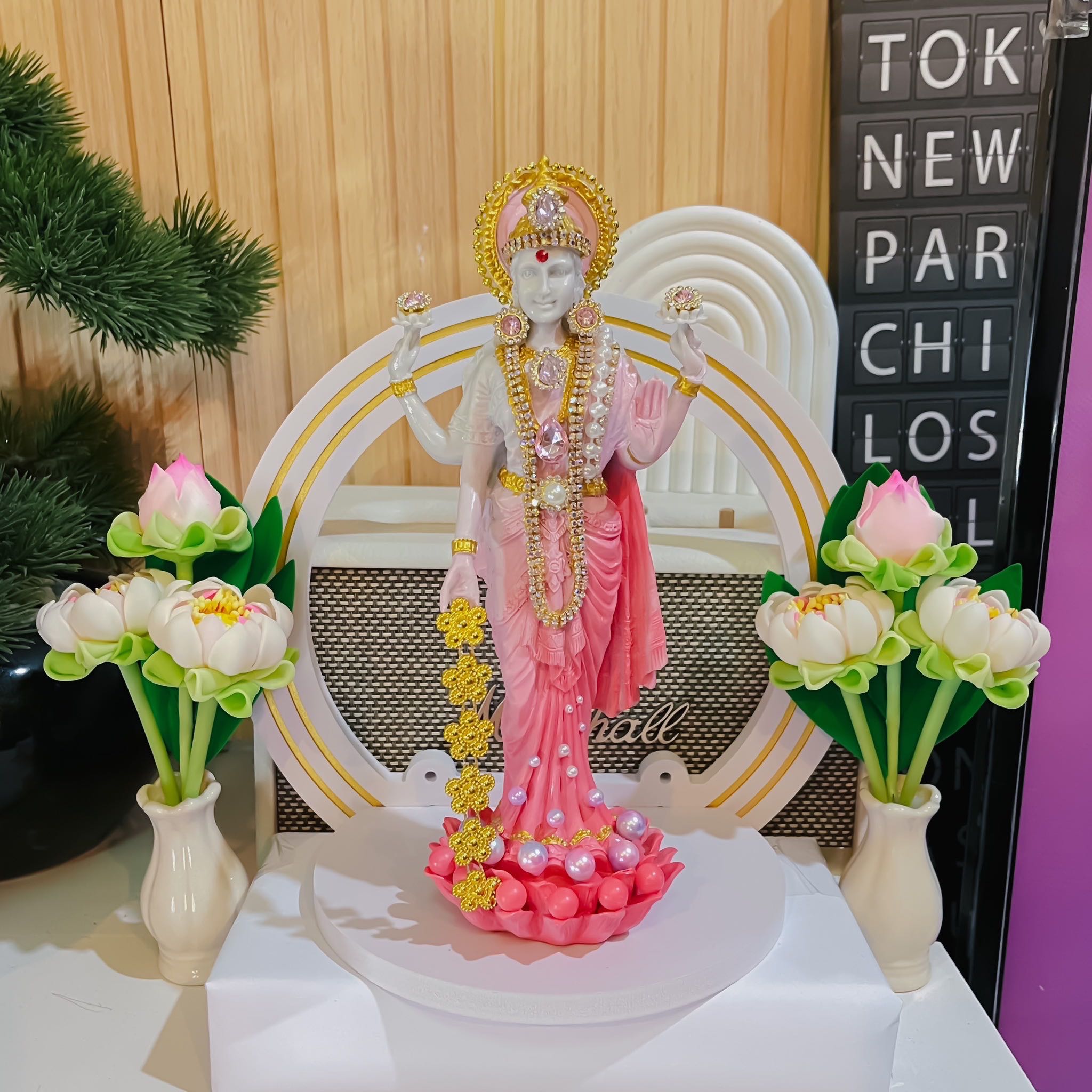 พระแม่ลักษมี ประดับ