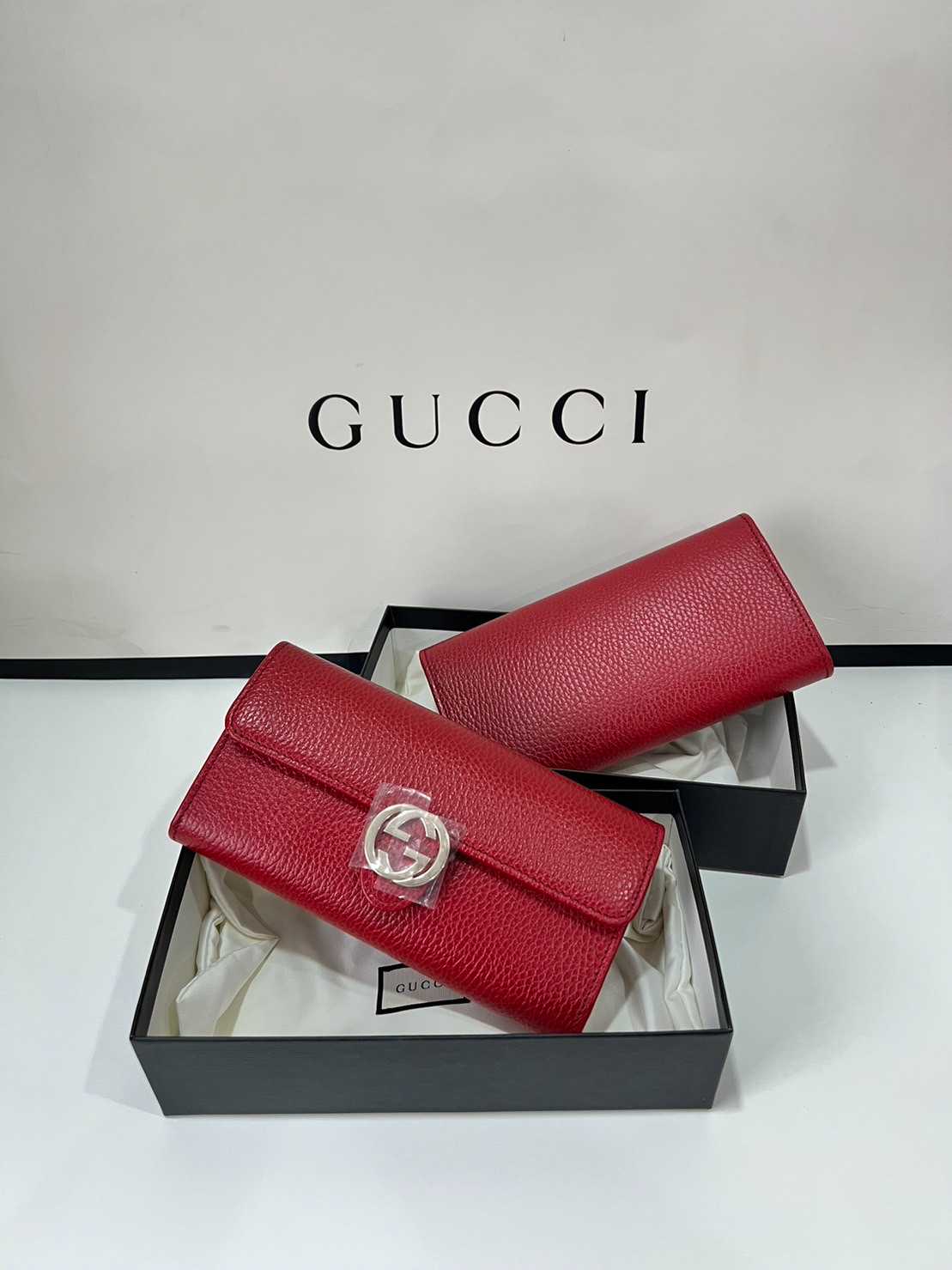 📌(ทักเชทก่อนสั่งซื้อ)  New GUCCI GG Interlocking Flap Continental Wallet