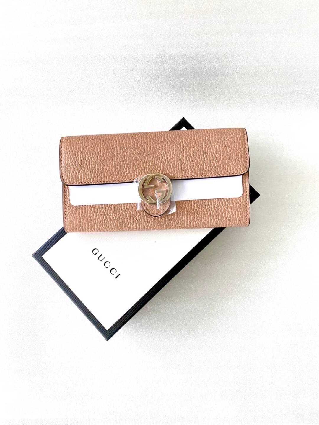 📌(ทักเชทก่อนสั่งซื้อ)  New GUCCI GG Interlocking Flap Continental Wallet