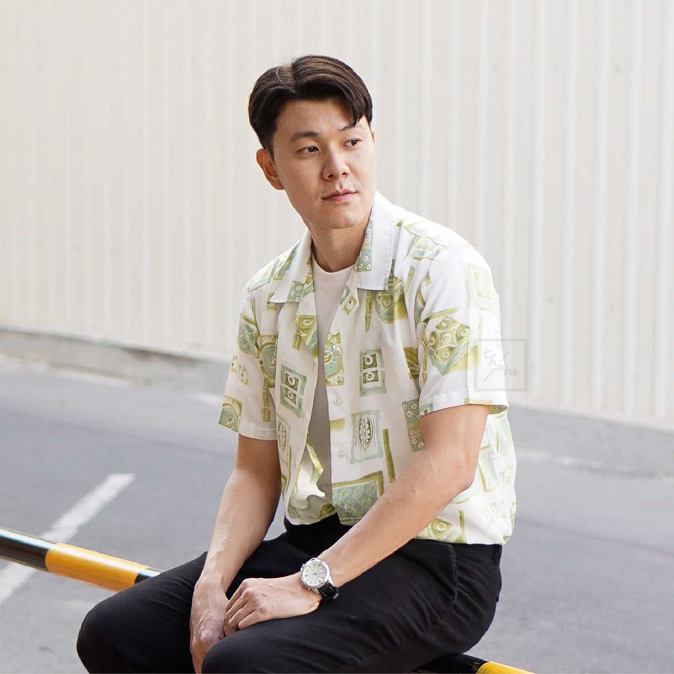 Montee Shirt เสื้อเชิ้ตฮาวาย Unisex - สี Vintage White