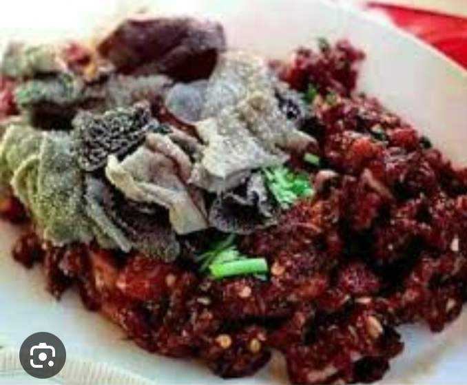ลาบควาย ร้านสะพานคู่รัก