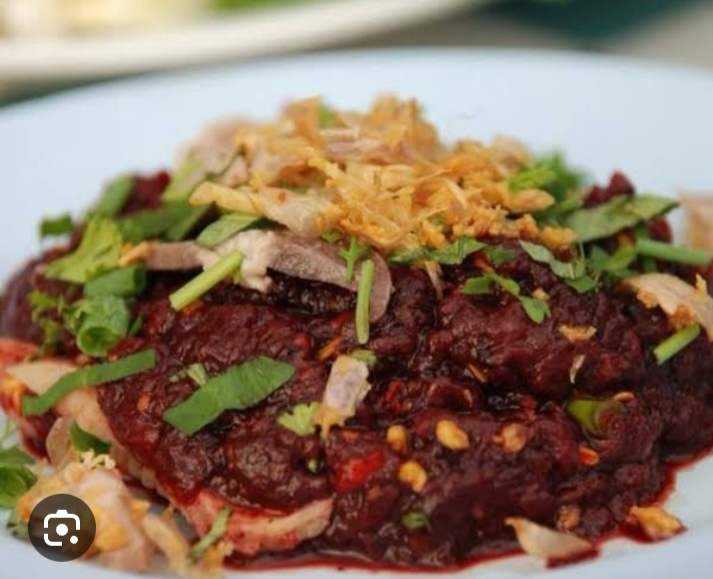 ลาบหมู ร้านสะพานคู่รัก