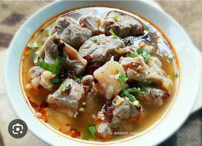 ต้มแซ่บควาย ร้านสะพานคู่รัก