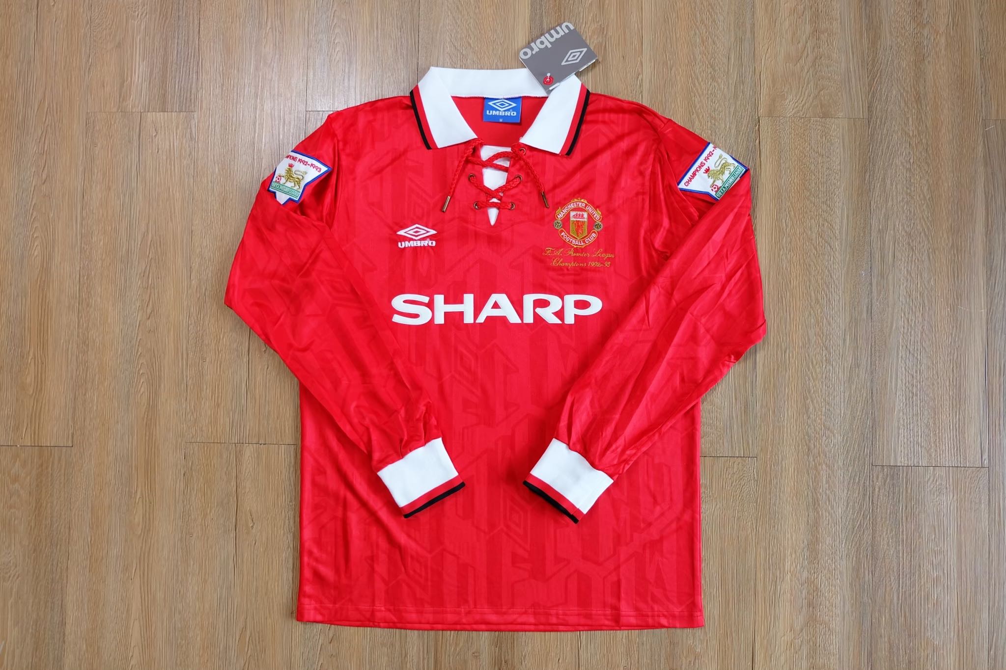 เสื้อเเมนยู เเขนยาว สีเเดง เกรดแฟนบอล