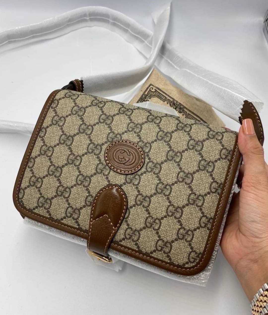 📌(ทักเชทก่อนสั่งซื้อ)​ New gucci messenger bag    Size 20x17x8cm