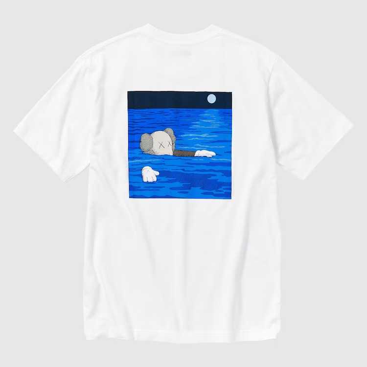 [ของแท้] Kaws x Uniqlo New collection White T-shirts พร้อมส่ง