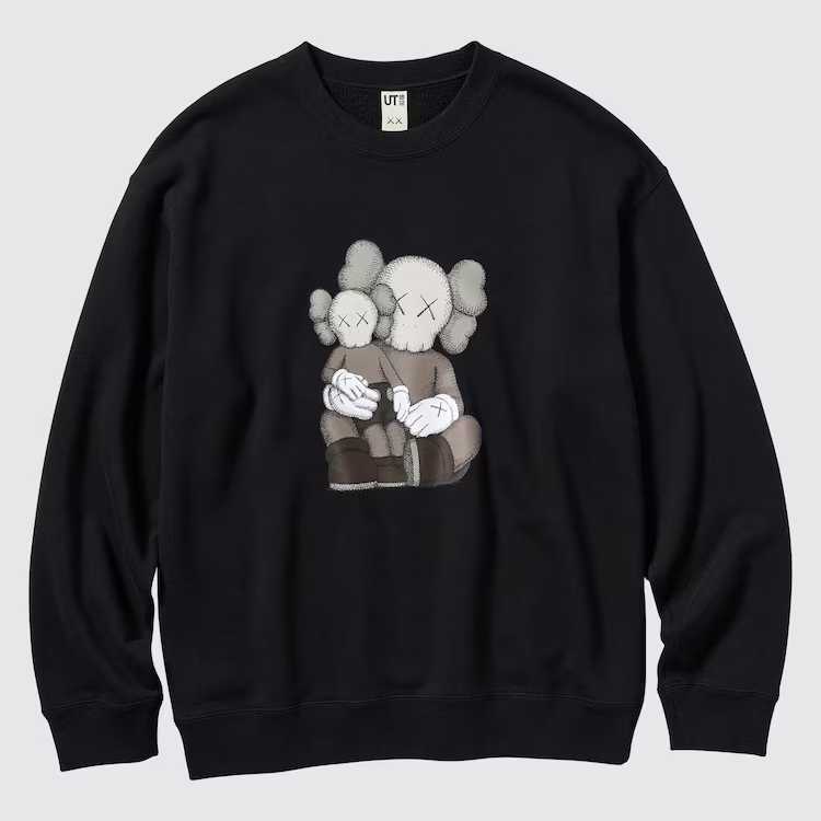 [ของแท้] Kaws x Uniqlo New collection Black Long Sleeve Sweatshirt พร้อมส่ง