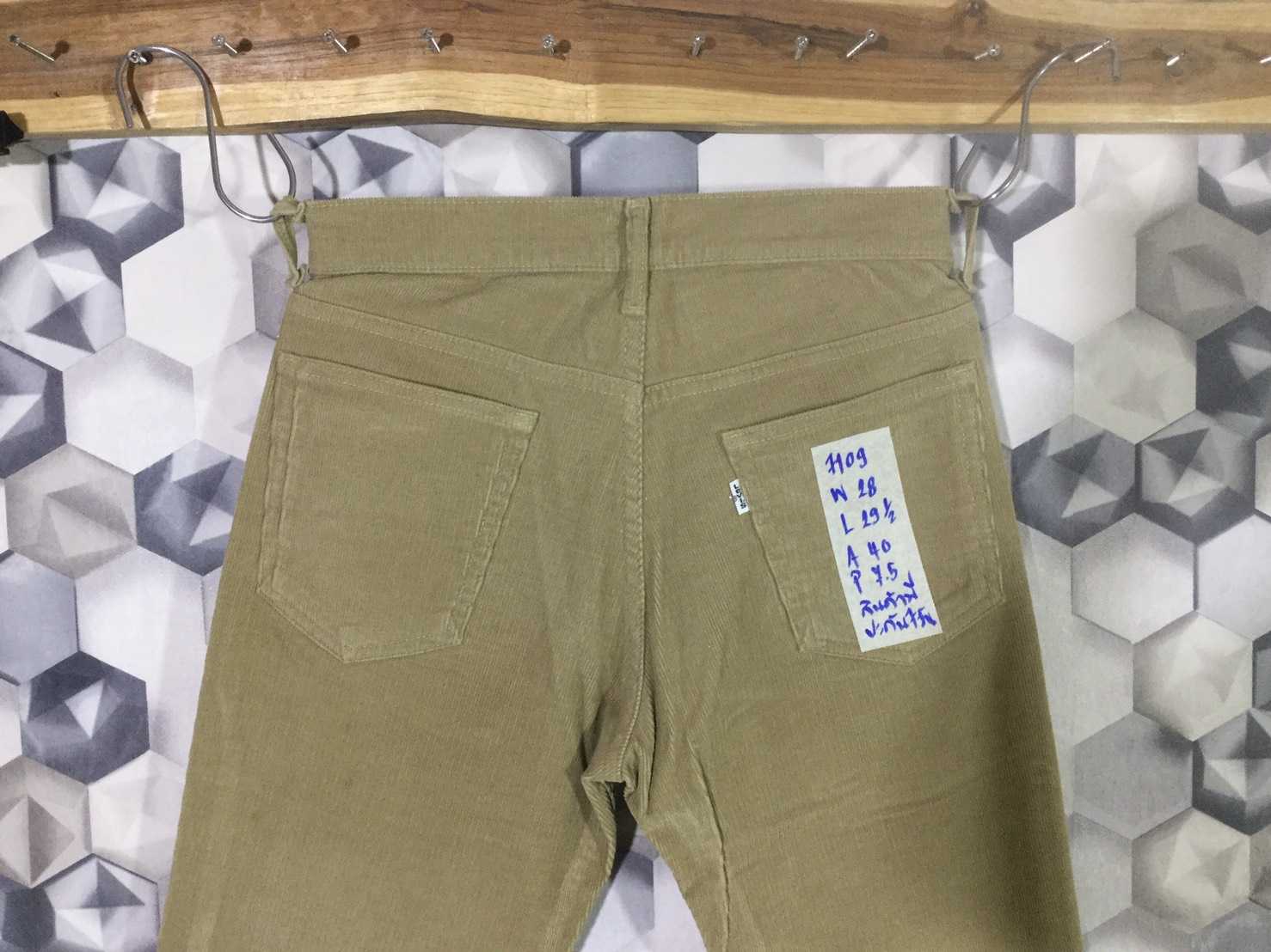 รหัส7109 Levi's519 ลูกฟูก สีน้ำตาล  Made in Japan เลขกระดุม J09 วัดจริงเอว28