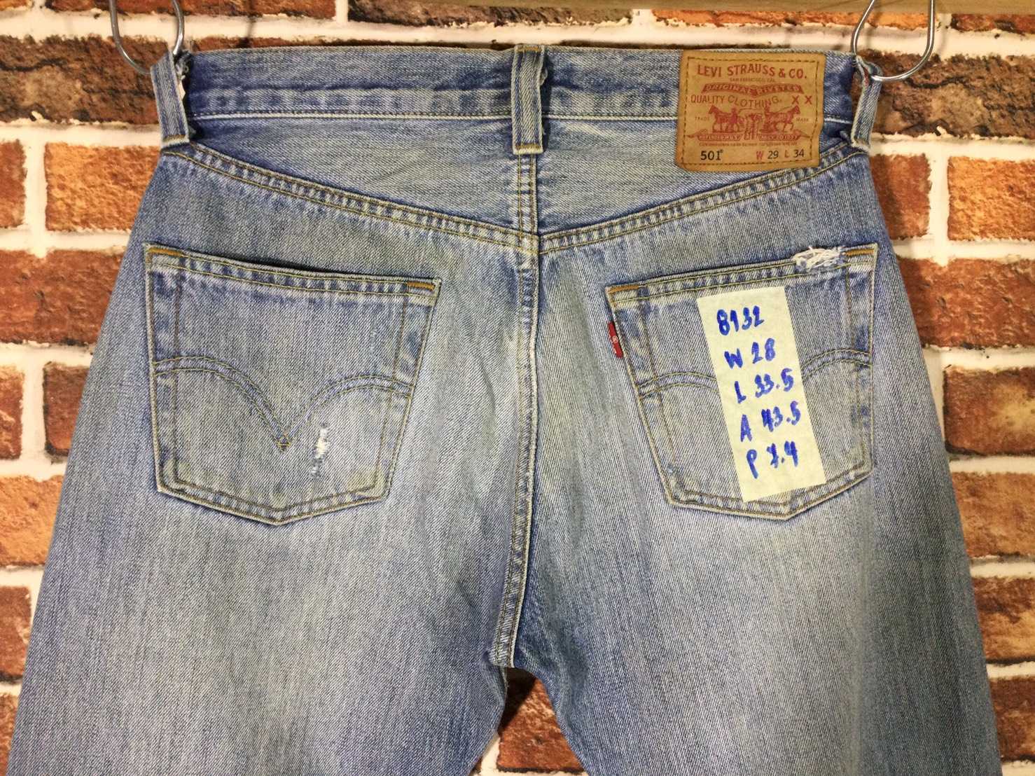 รหัส8132 Levi's501 ป้ายหนัง ตะเข็บแดง  Made in Turkey เลขกระดุม247 วัดจริง เอว28