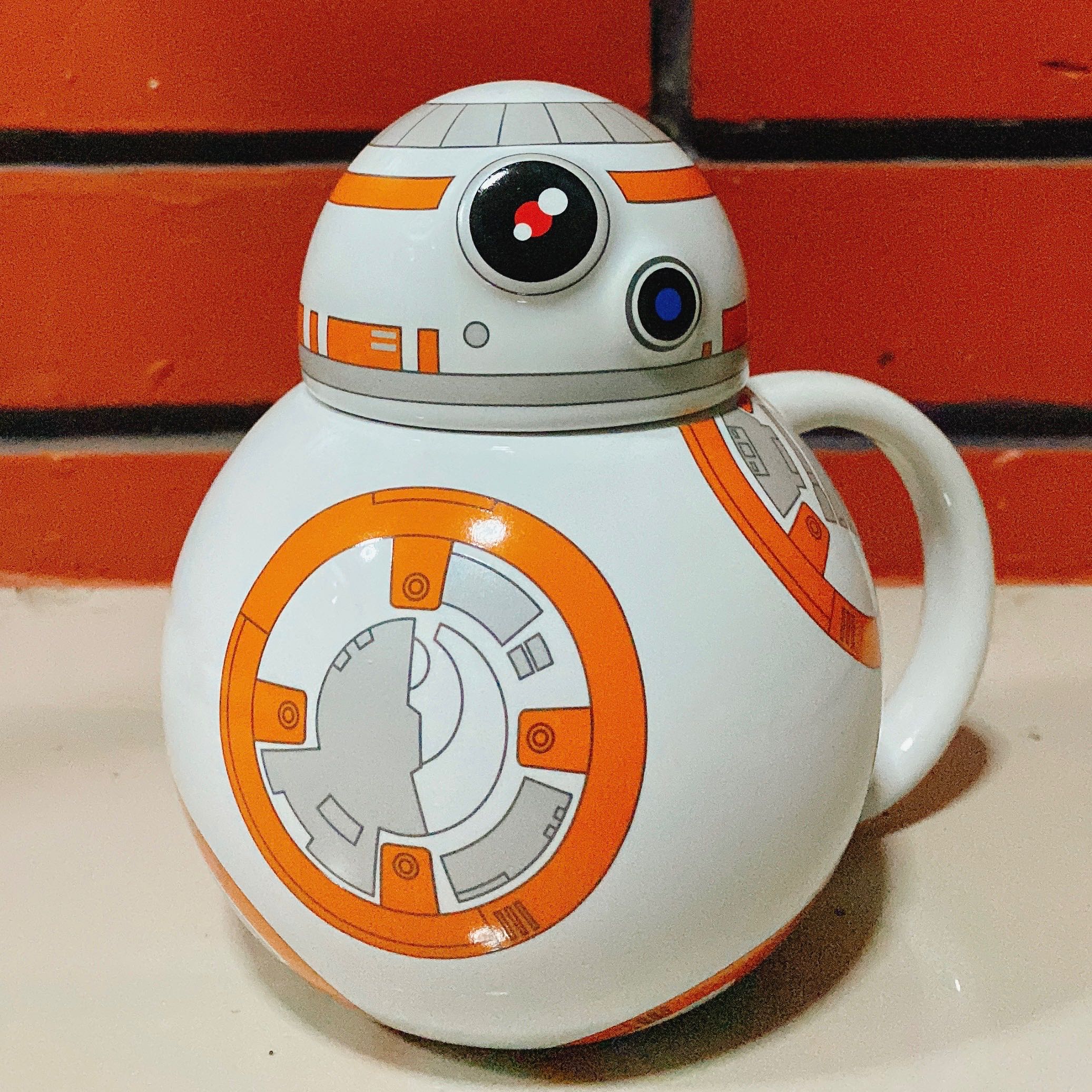 (พร้อมส่ง) BB-8 mug with lid