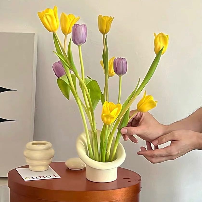 Flower arrangement vase (Pre-order)