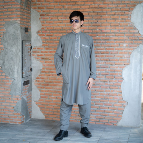 ชุดปากีชายแขนยาว ครบเซ็ทเสื้อ+กางเกง คละเฉดสี เนื้อผ้าโพลีผสมคอลตอล ใส่สบายไม่ร้อน  AE04