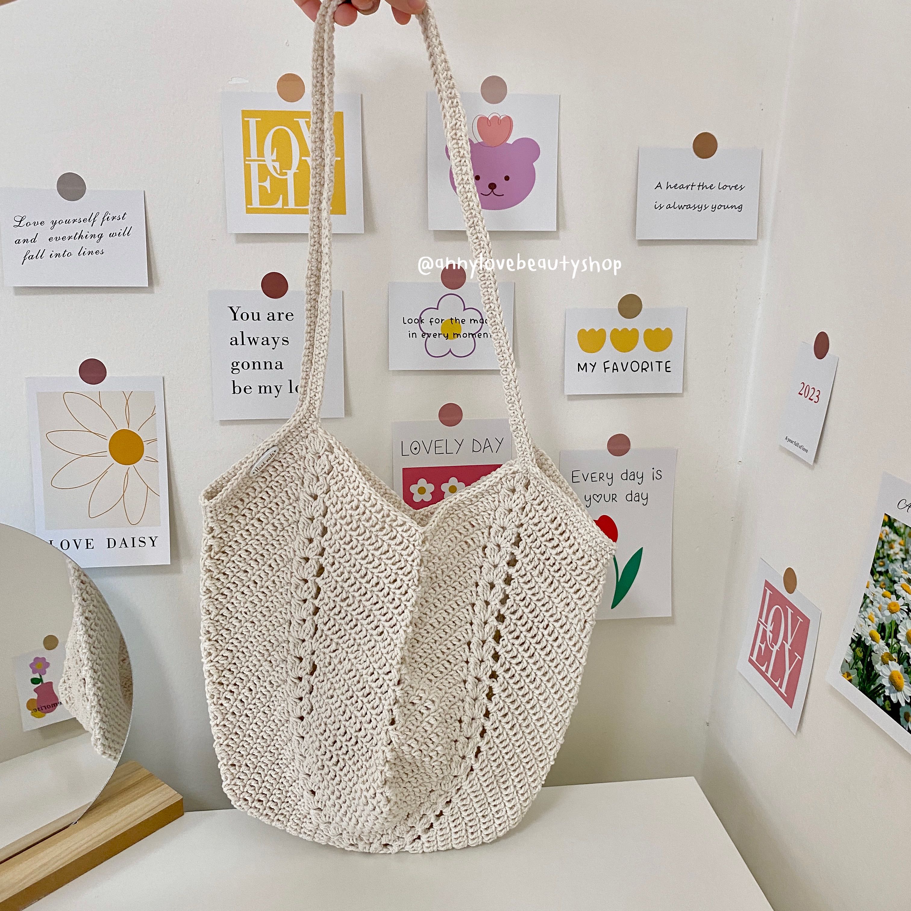 Handmade กระเป๋าถักไหมพรมใบใหญ่