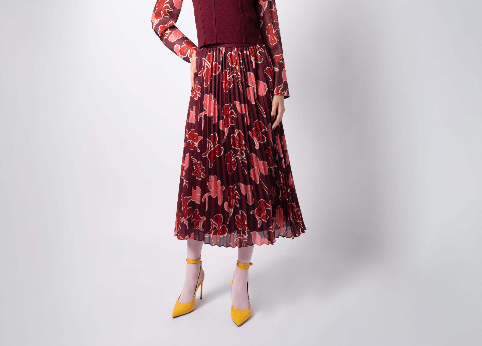 กระโปรงพลีทลายฟลอรัล | Pleated Chiffon Skirt in Floral Print | 06169