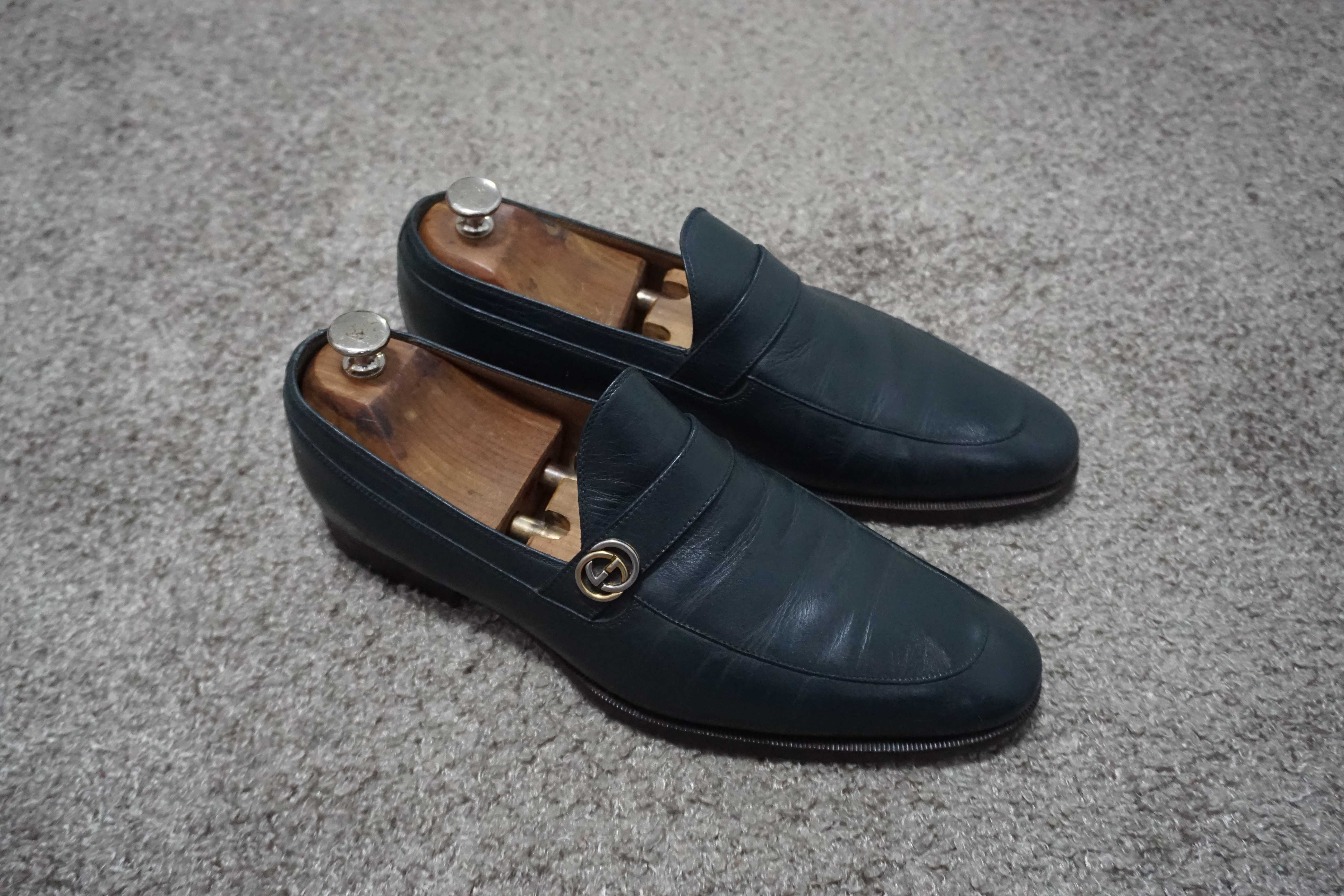 GUCCI SIGNATURE LOAFER SHOES size 8