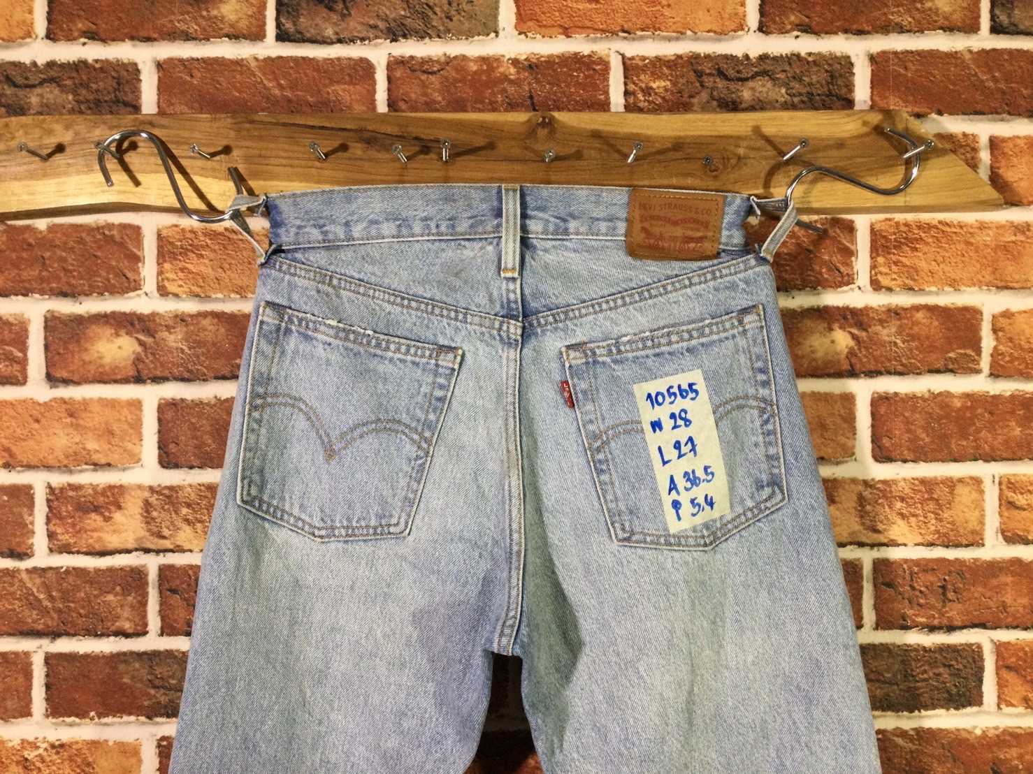 รหัส10565 Levi's501 ริมแดง Made in China เลขกระดุม3269 วัดจริง เอว28