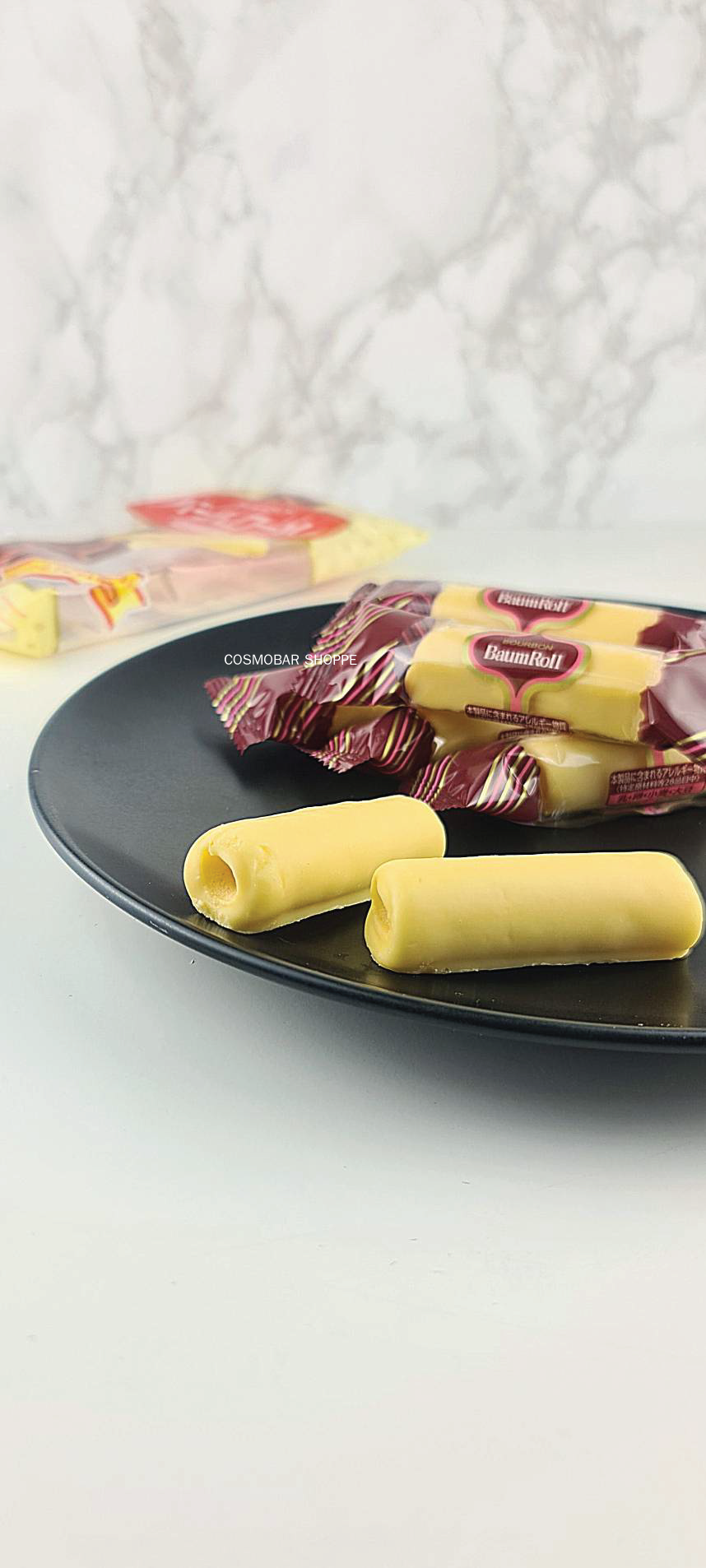 [หมดอายุ 12/23] อร่อยมาก! เค้กโรล-เคลือบ-ไวท์ช็อกโกแลต! แท่งยาว! 105g.