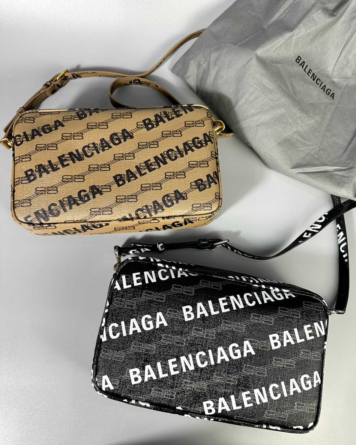 New Balenciaga logo print crossbody   📌(ทักเชทก่อนสั่งซื้อ)   