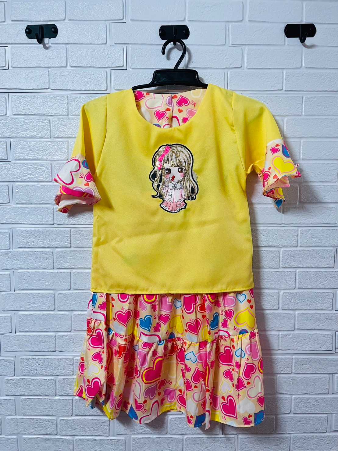 ชุดกระโปรง (เด็กโต)  กระโปรงลาย