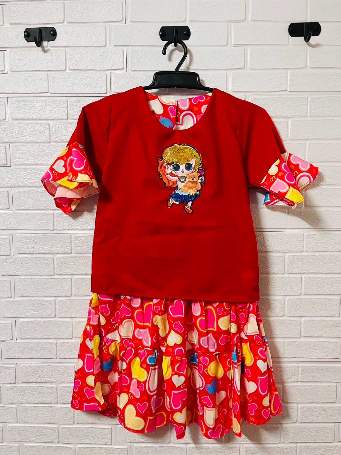 ชุดกระโปรง (เด็กโต)  กระโปรงลาย