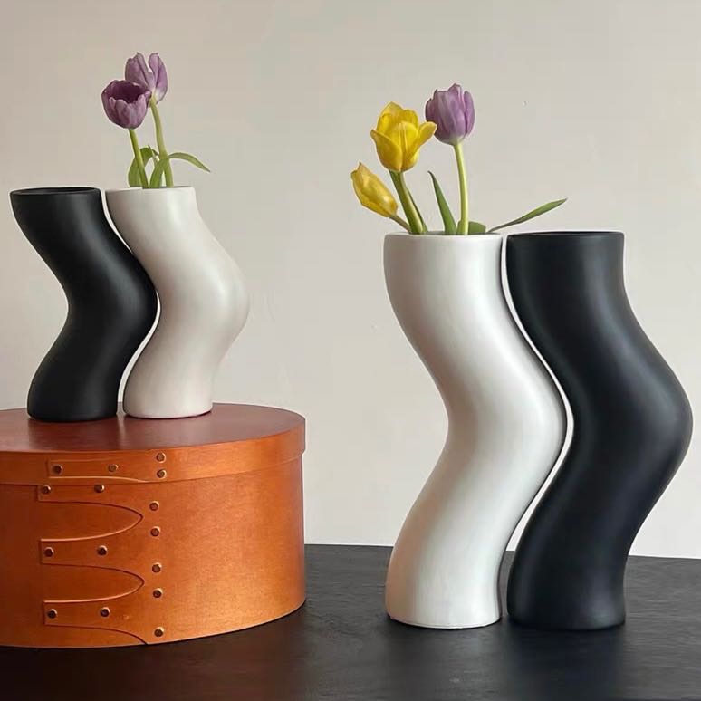 Wave vase (Pre-order)