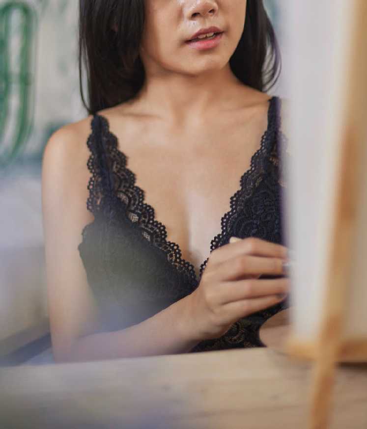 Long Vintage Bra in Black (Bra & Panties)