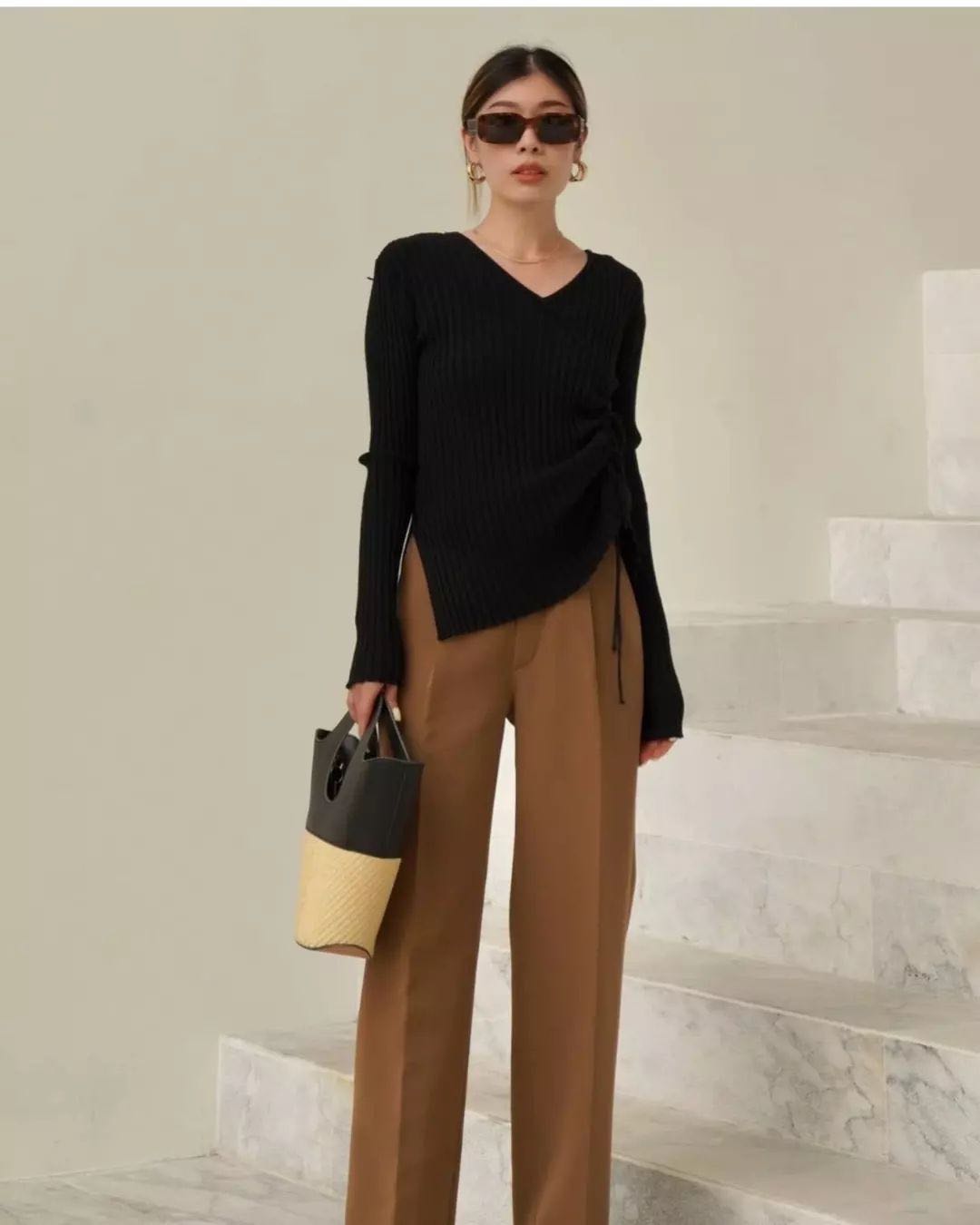 V Neck Longsleeves Pull up Knit Top 