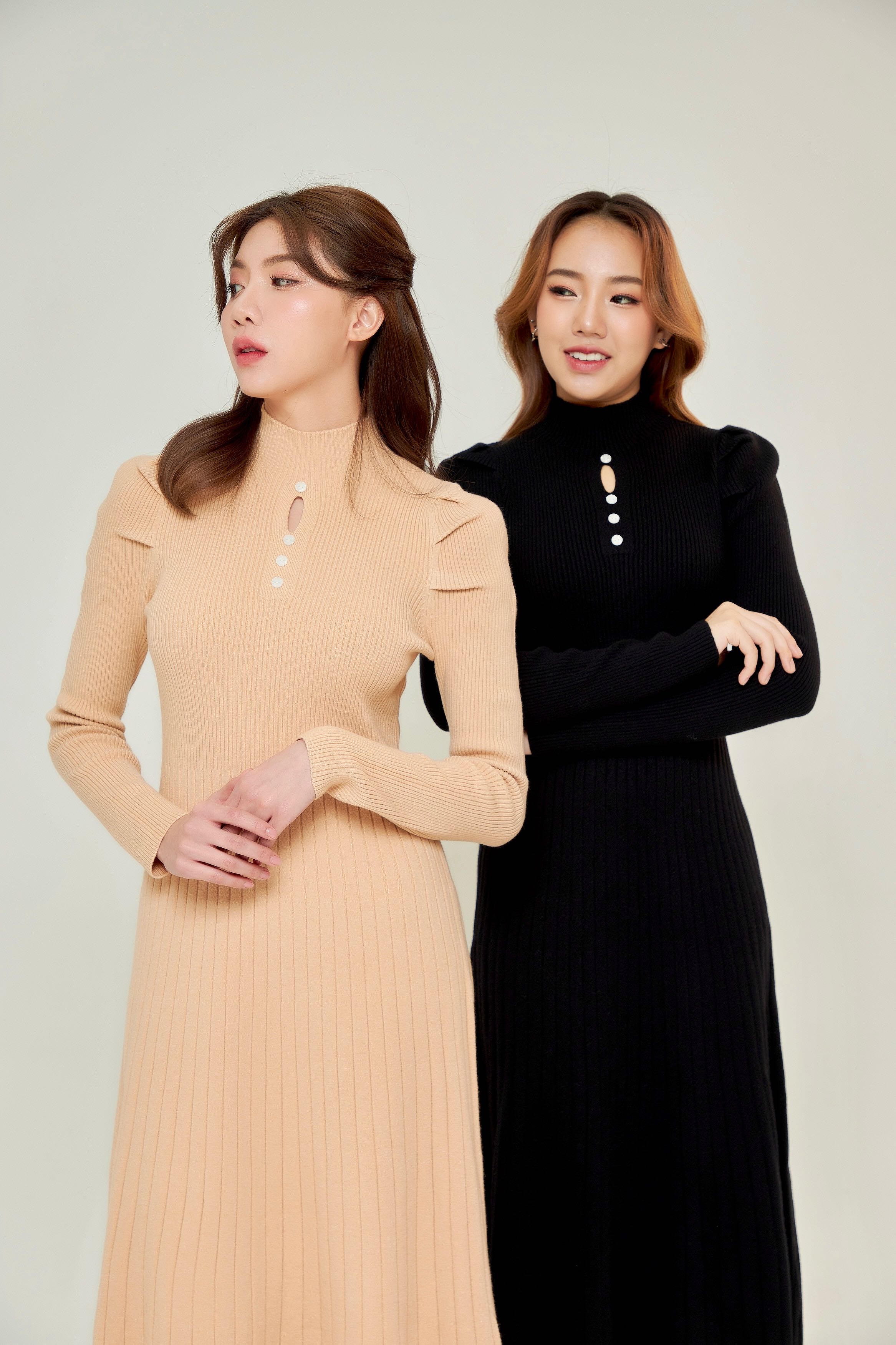 CD19 Pleated dress เดรสไหมพรมยาวทรงกระโปรงพลีท