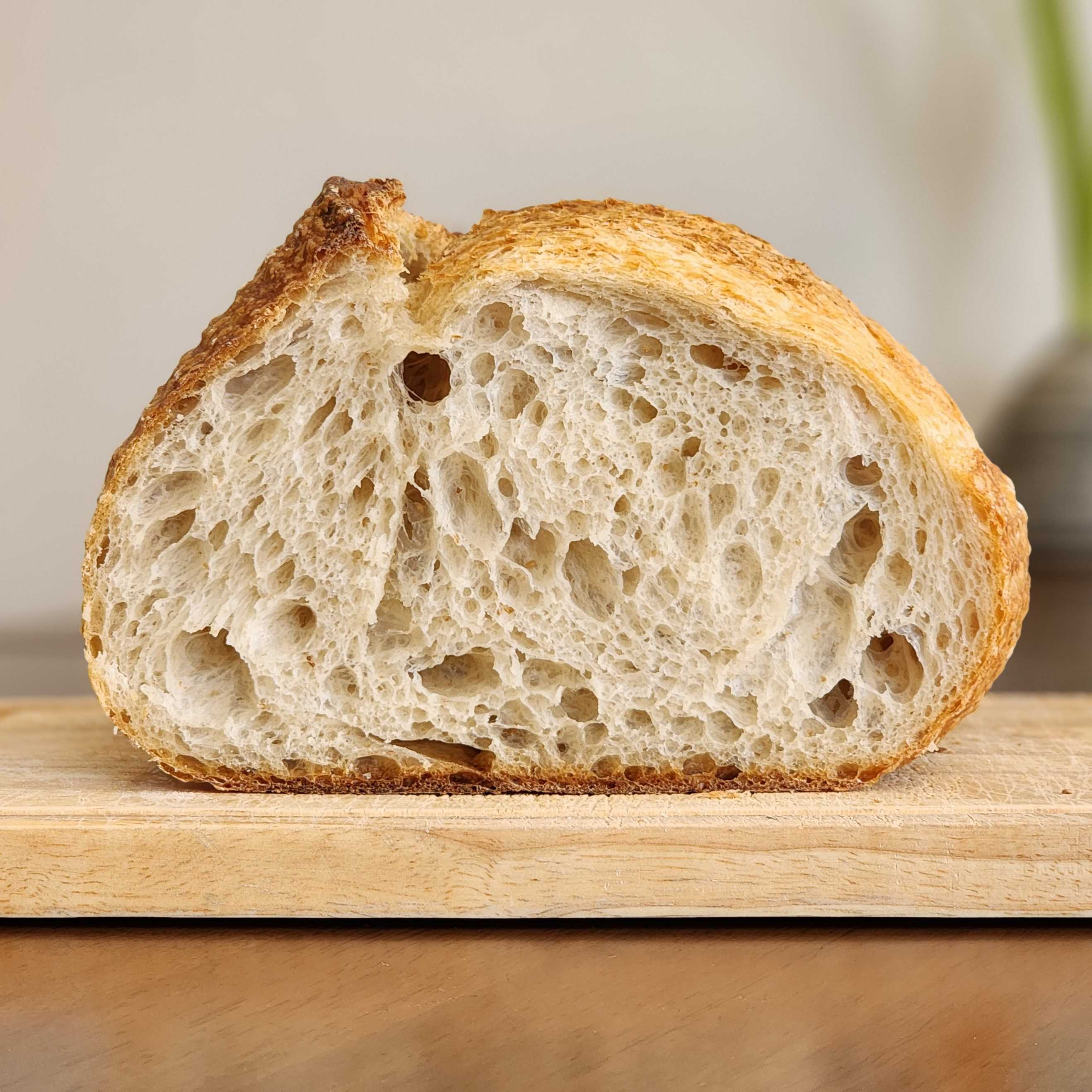 Everyday Sourdough Bread - ขนมปังซาวร์โดแบบเพลน