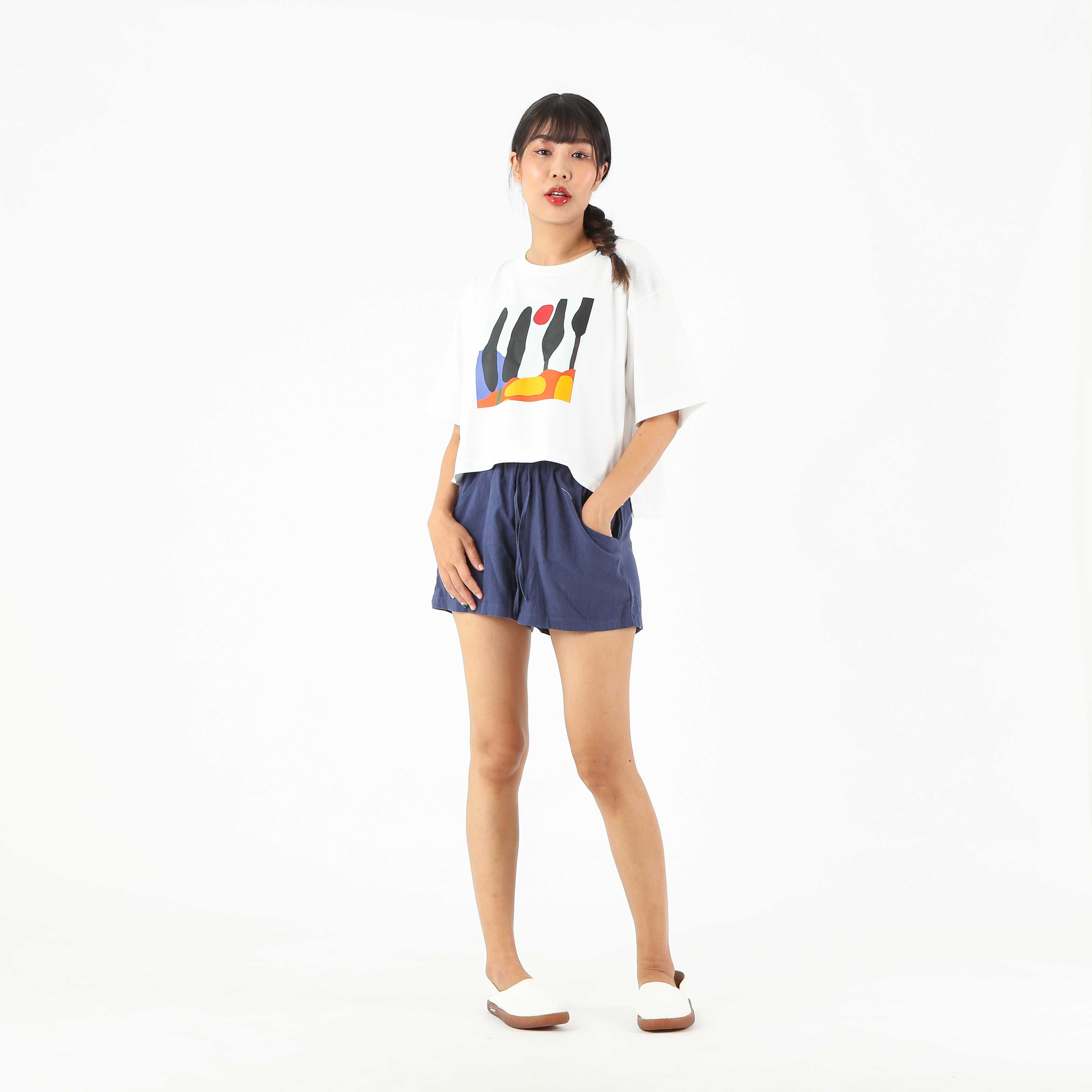 (Pre-order) T-Shirt สีขาวคอกลม ปริ้นสกรีน