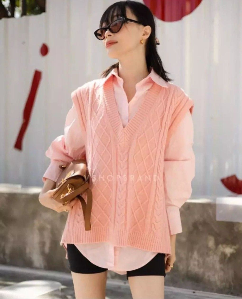 เซ็ตเสื้อเชิ้ต + เสื้อกั๊กไหมพรมถัก 