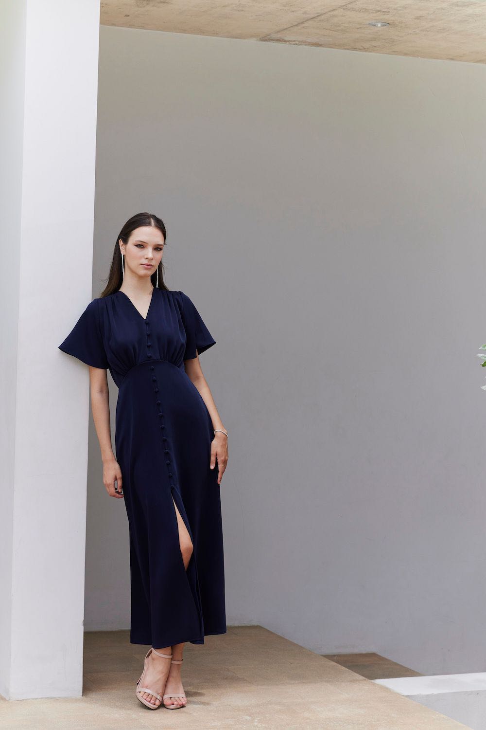 MAVE ATELIER รุ่น Irene Dress Navy Blue ชุดเดรสไปงาน