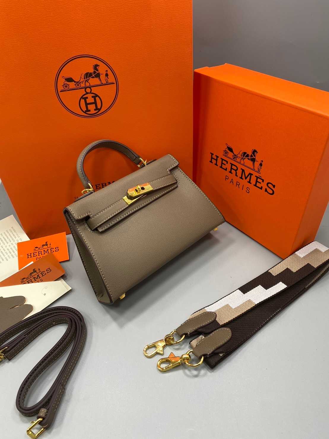 Newกระเป๋าสะพายเฮอแมส 8นิ้ว งานดีที่สุด[พร้อมส่ง]แป๊ะทุกจุด งานสวยหนังดีมากรับประกัน100% #พร้อมกล่อง