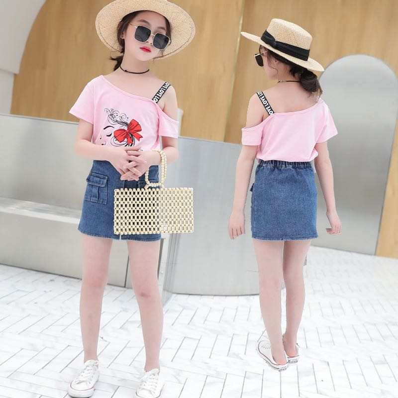 (พร้อมส่ง) ชุดเซตแฟชั่นเกาหลีเสื้อยืดสีชมพูเซ็กซี่ พร้อมกระโปรงยีนส์สั้น น่ารักกิ๊บเก๋