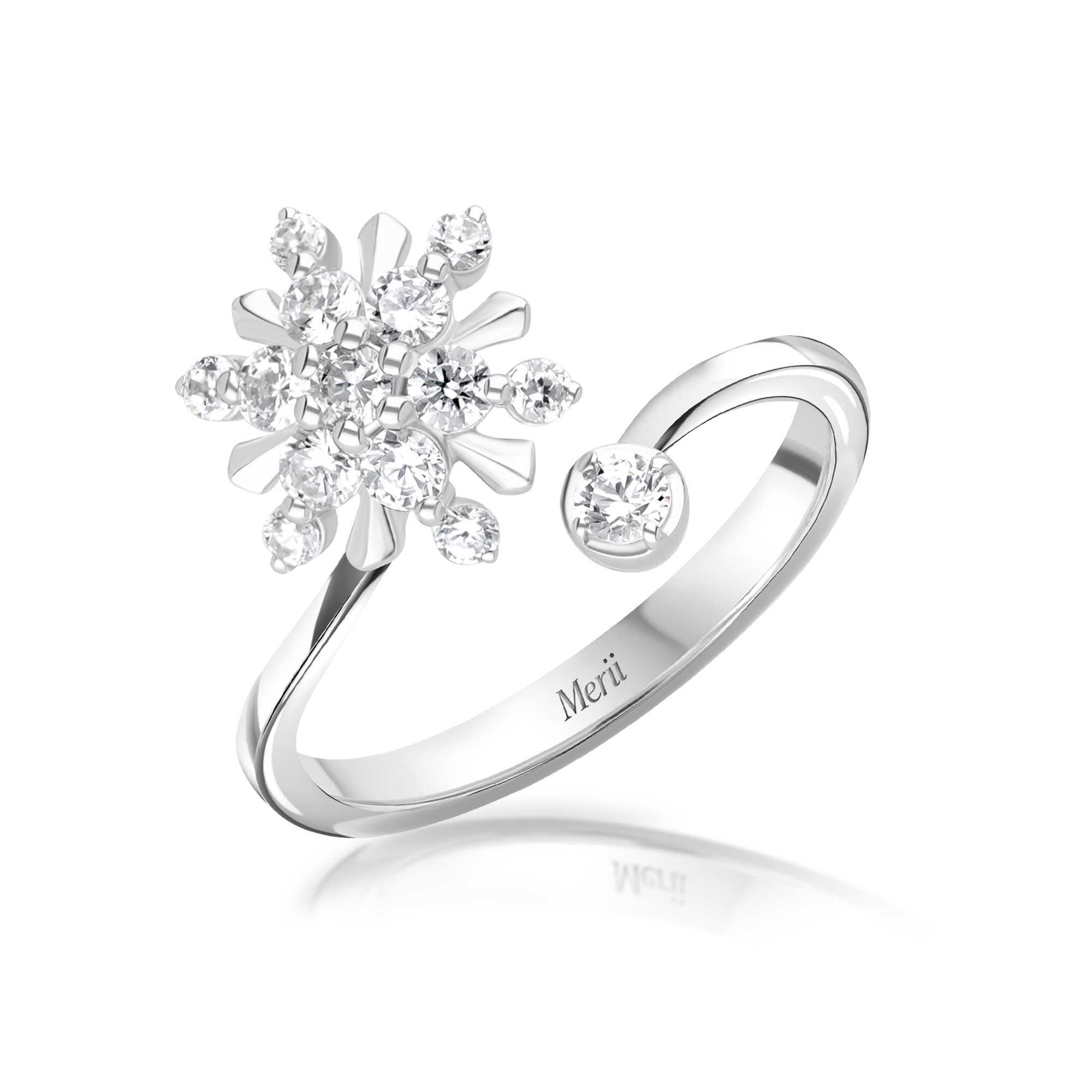 SNOWFLAKES: แหวนเงินชุบโรเดียมประดับ CZ ดีไซน์ผลึกหิมะ ทรงแหวนเปิด