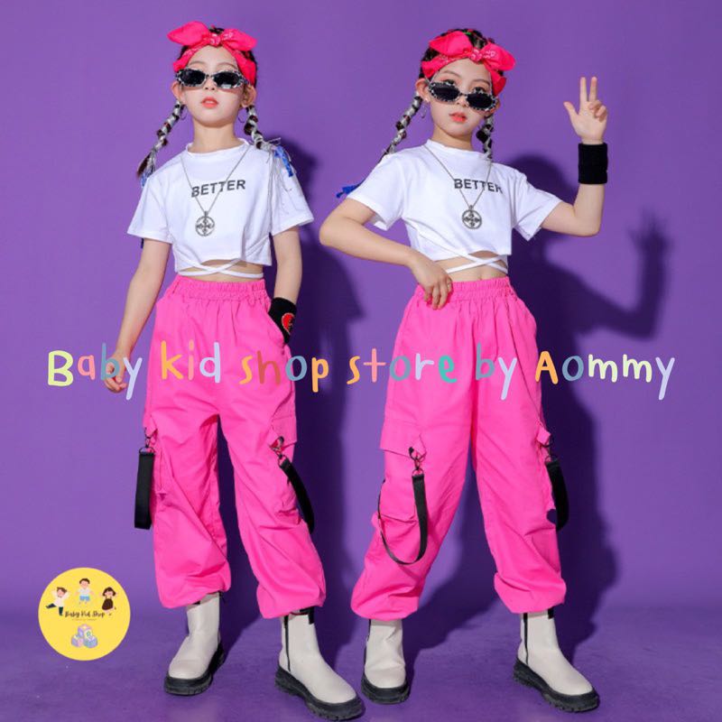 (พร้อมส่ง) ชุดเต้น ชุดแดนซ์ เสื้อครอปแขนสั้นสีขาว กางเกงขายาวสีชมพู