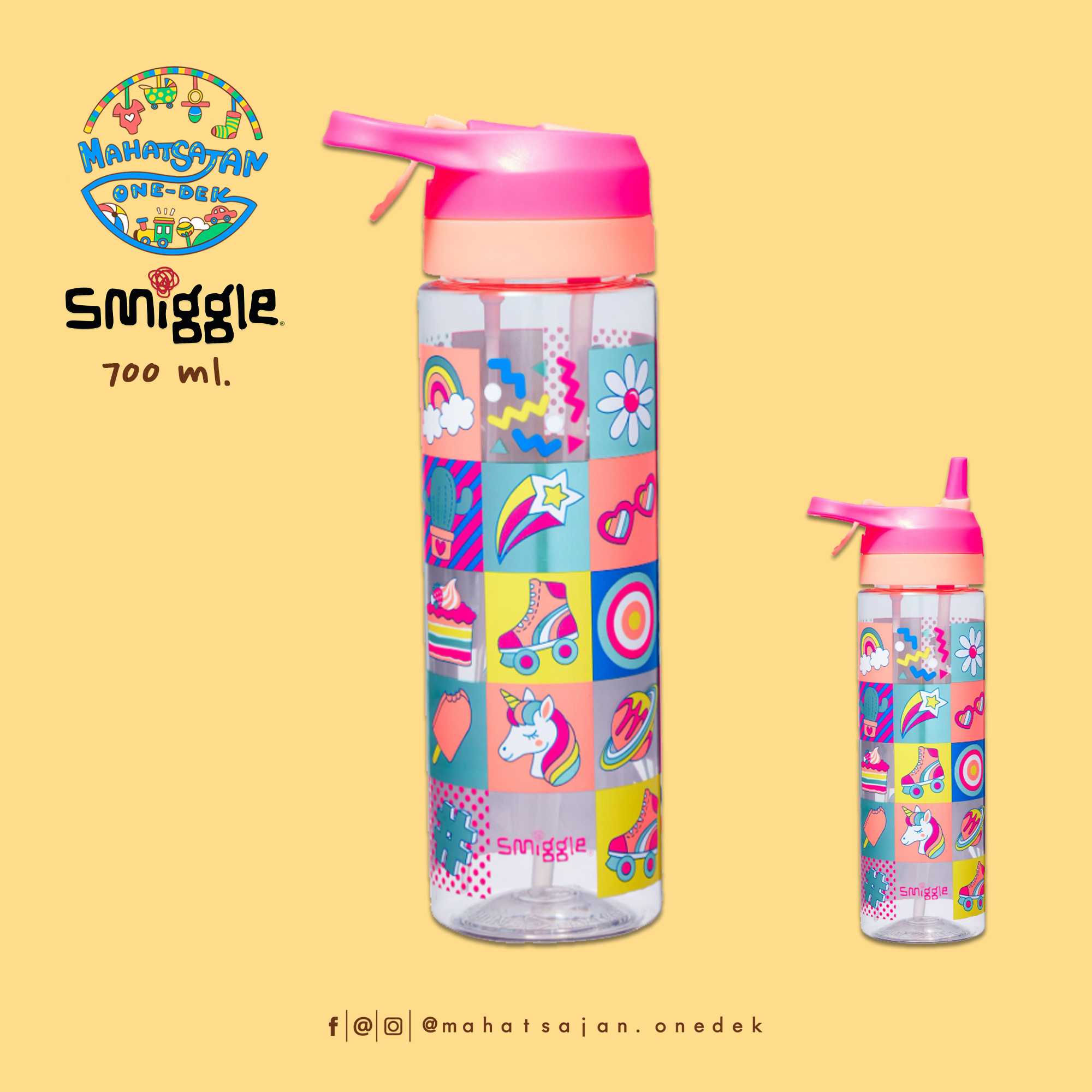 Smiggle Flip Top Spritz Plastic Drink Bottle 700ml. กระบอกน้ำพลาสติก หัวสเปรย์้ 700 มล.