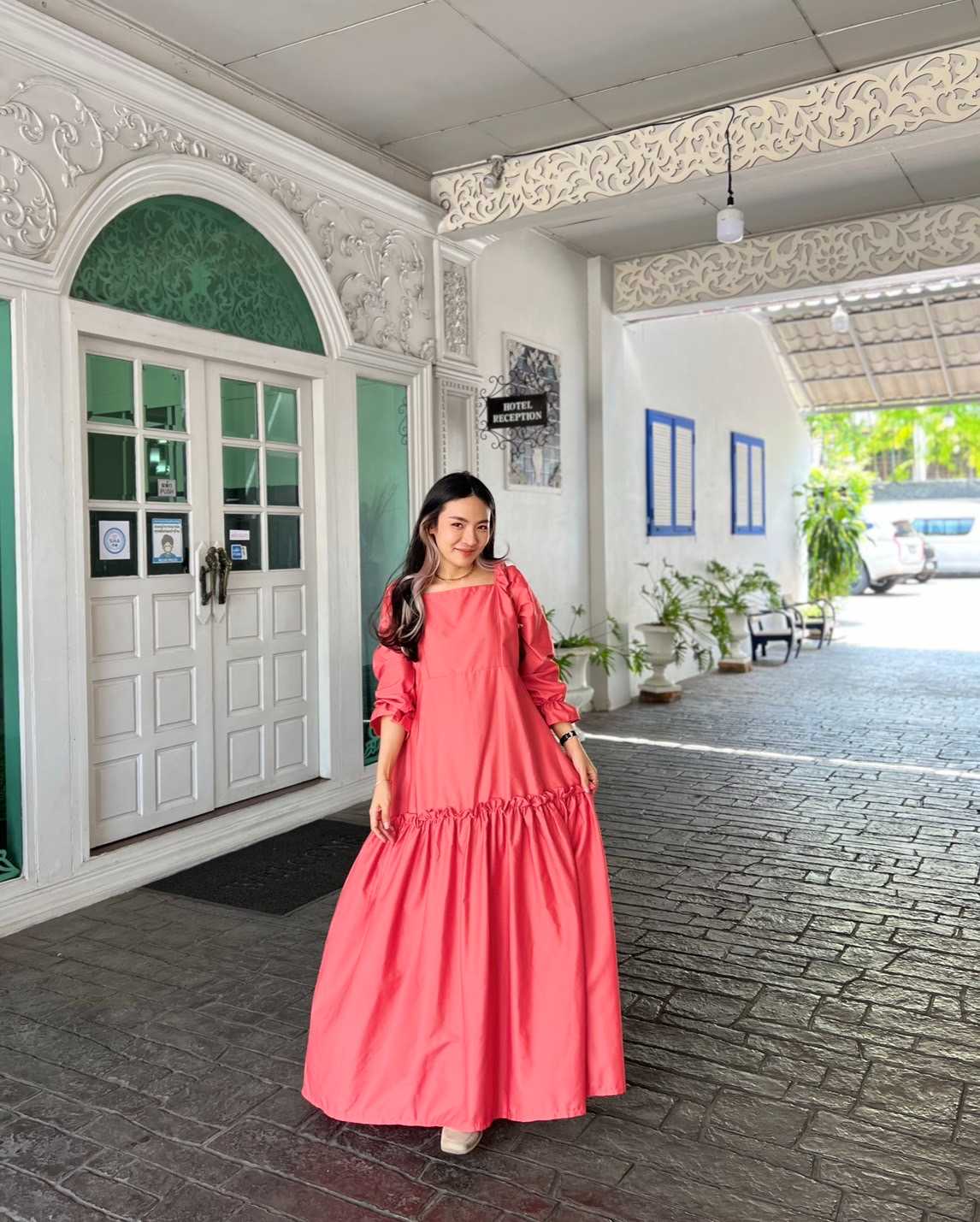 เดรสนางเอกสีพีช