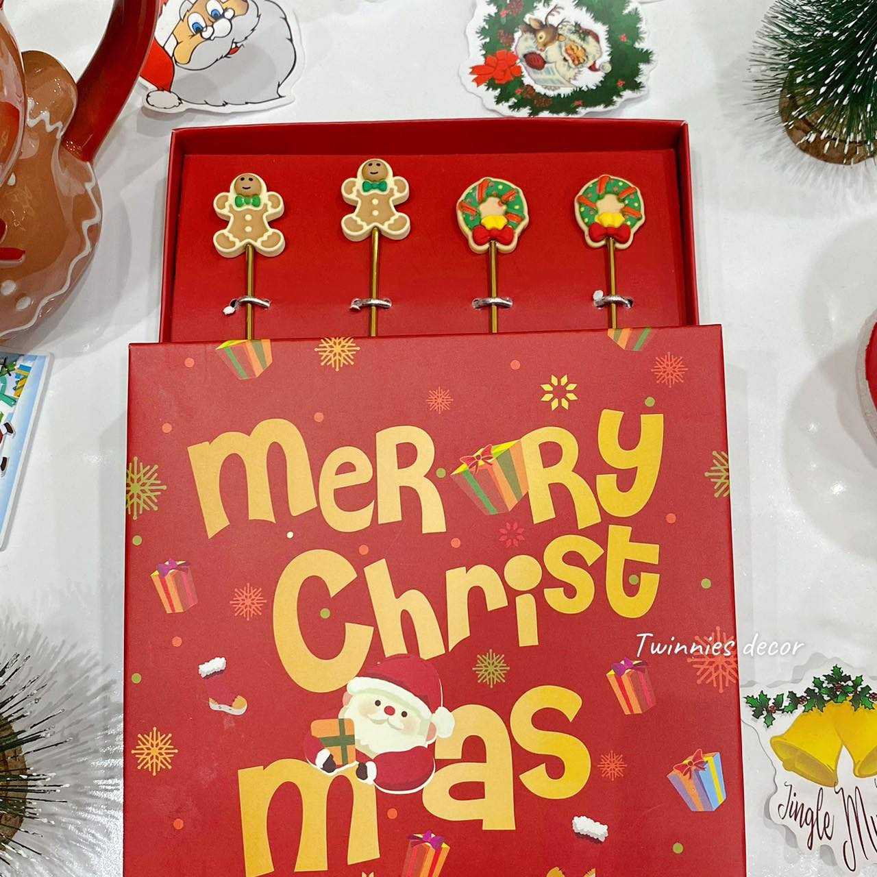 𝑩𝒐𝒙 ช้อน 𝑮𝒊𝒏𝒈𝒆𝒓𝒃𝒓𝒆𝒂𝒅 🎄🍪 Twinnies Decor