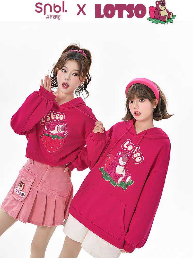 [พร้อมส่ง L]Snbl x Lotso เสื้อฮู้ดแบบสวมล็อตโซ่ สีชมพู ลิขสิทธิ์แท้