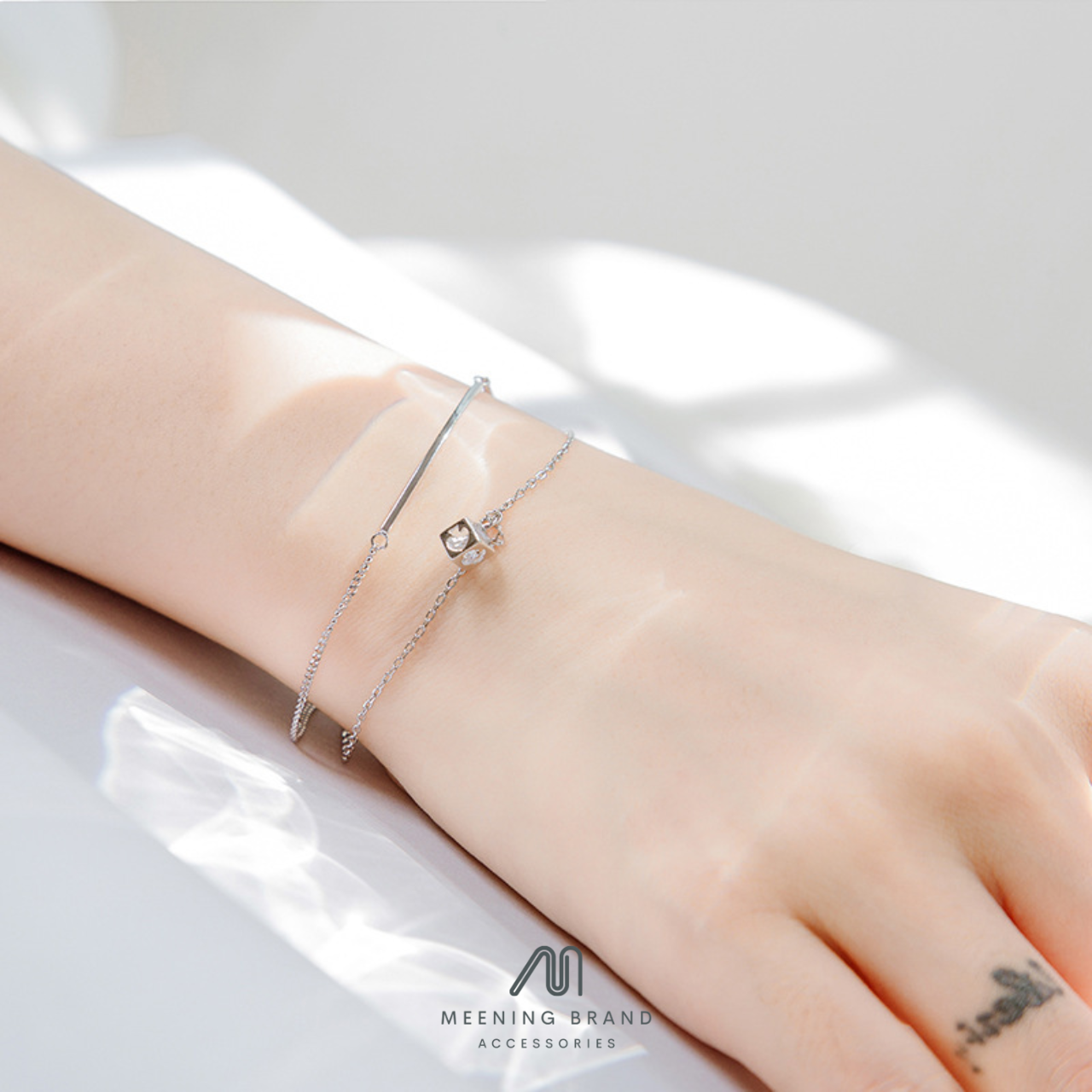 MeeningBrand ❥ สร้อยข้อมือ :   SPADE SQUARE DIAMOND