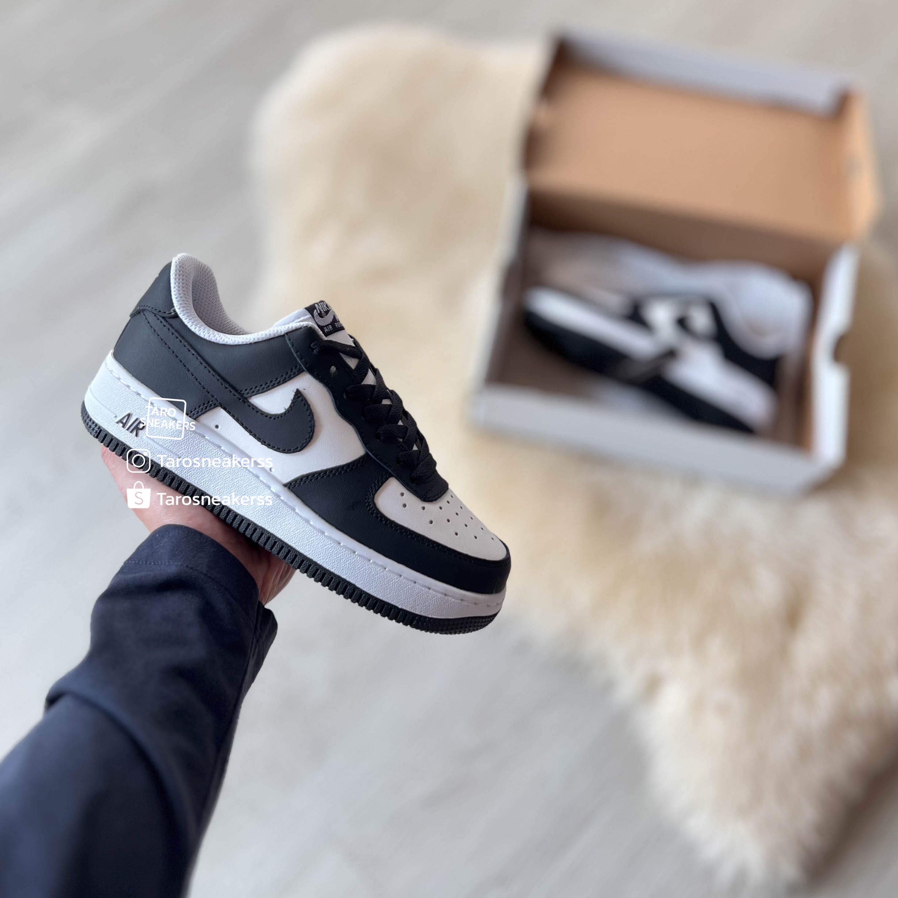 AF1 07 “Black White”