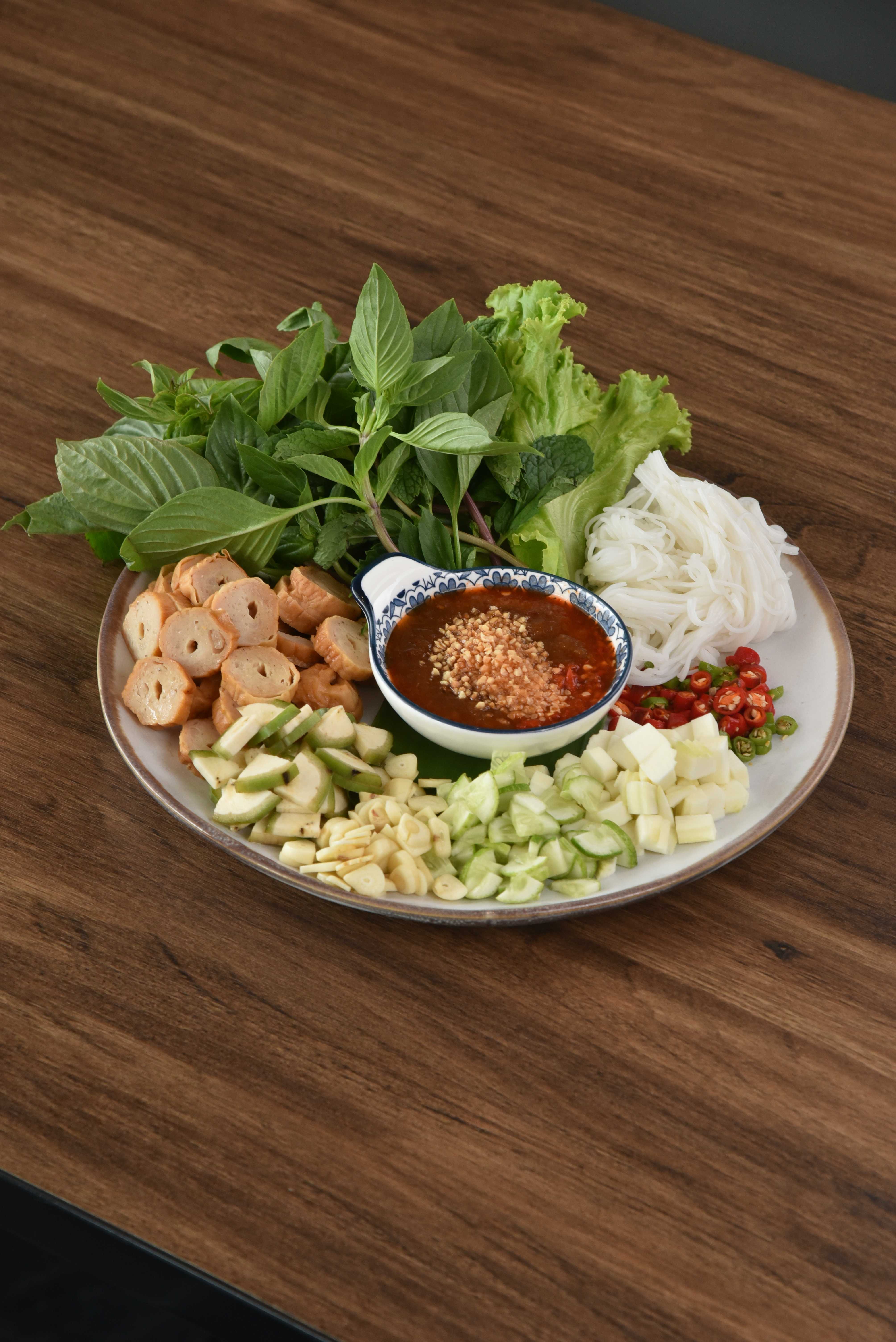 แหนมเนือง
